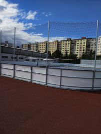 Hřiště na hokejbal, volejbal a tenis, te Hřiště na hokejbal, volejbal a tenis, te