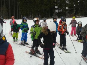 Seznámení s terénem - 1.den (soutěže na lyžích)