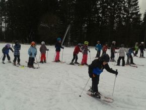 Seznámení s terénem - 1.den (soutěže na lyžích)