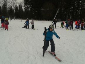 Seznámení s terénem - 1.den (soutěže na lyžích)